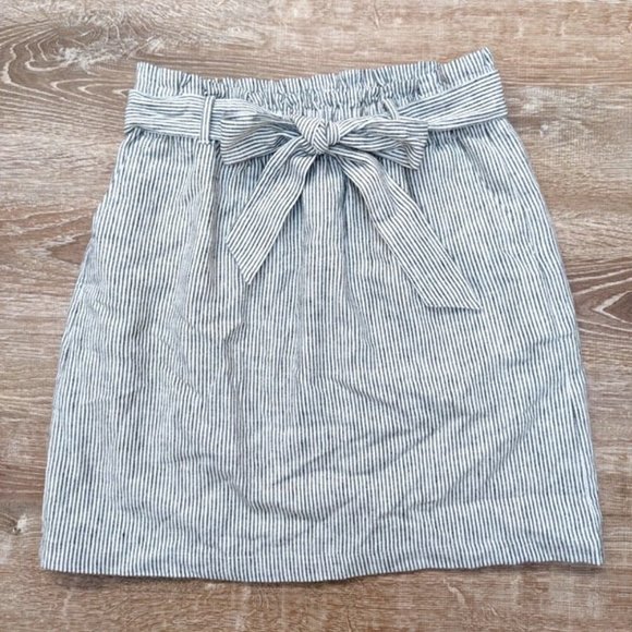 J. Crew Linen Cotton Blend Pinstriped Paper Bag Pull On Skirt Size Small - Picture 2 of 10